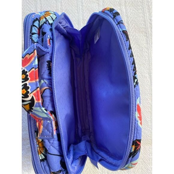 VERA BRADLEY Blush & Brush Makeup Case - Mural Garden - Picture 4 of 6